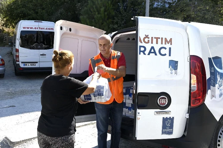 Kuşadası Belediyesi çocuklar için süt desteği sağladı haberinin görseli