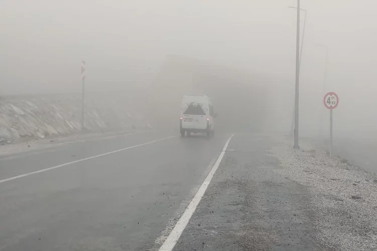 Sürücüler dikkat! Karabet Geçidi'nde sis etkili oluyor