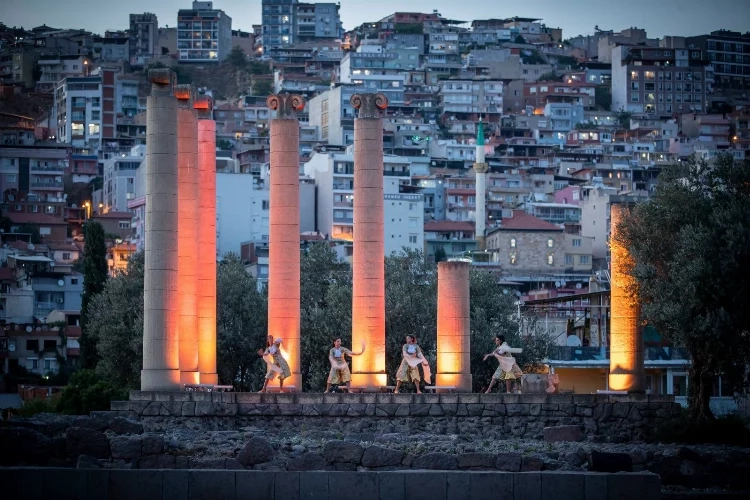 Sanat ve edebiyatın yıldızları Bayraklı’da buluşuyor