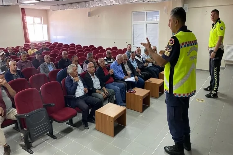 Nevşehir’de okul servis şoförlerine bilgilendirme eğitimi verildi