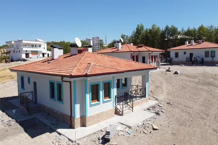 Adıyaman’da köy evleri göz kamaştırıyor