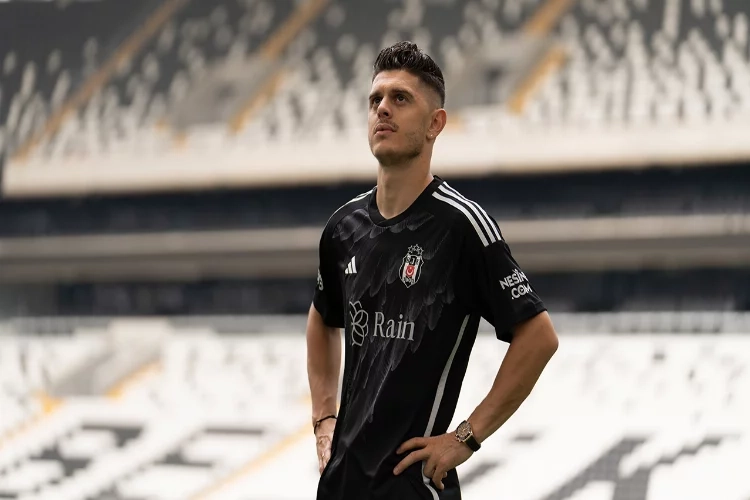 Milot Rashica: Formasını en çok giymek istediğim kulüpteyim haberinin görseli