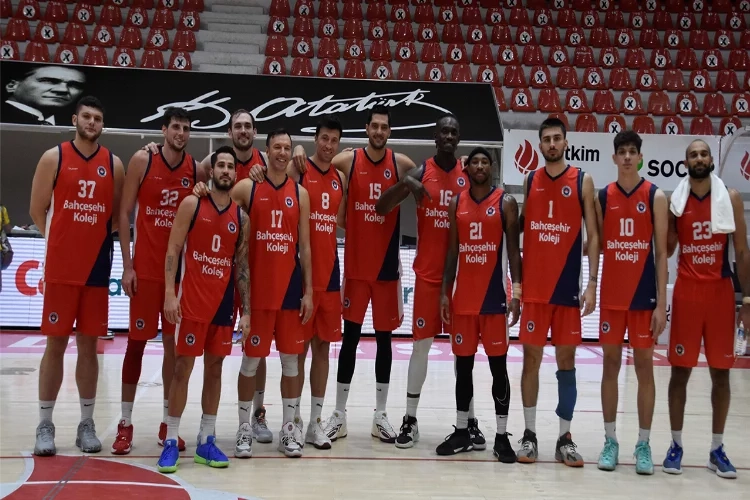 Ege Cup'ta şampiyon Bahçesehir Koleji haberinin görseli