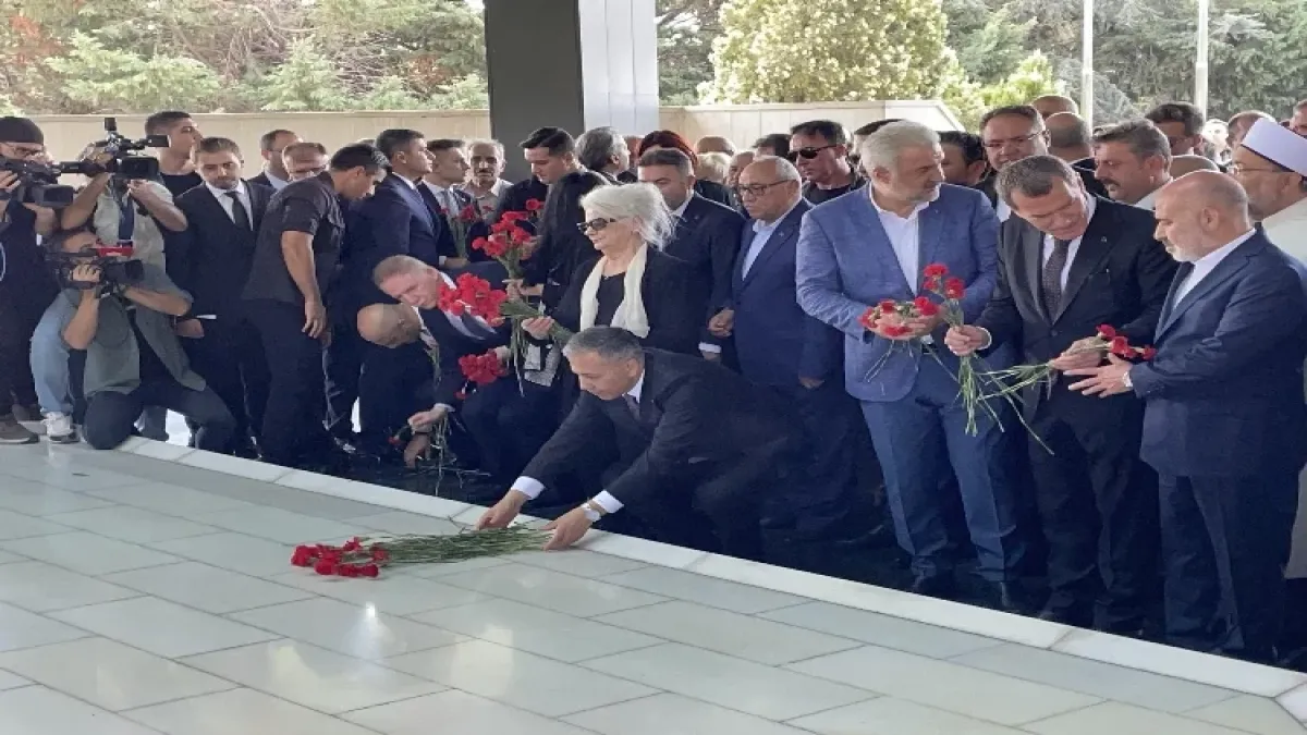 Adnan Menderes mezarı başında anıldı haberinin görseli
