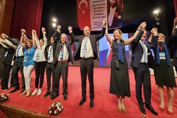 CHP Bursa İl Başkanlığına Nihat Yeşil başkan oldu haberinin görseli