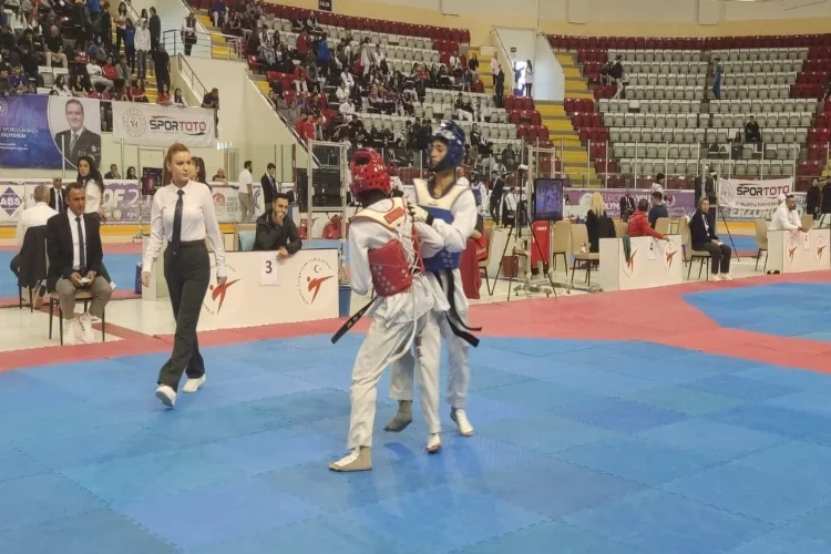 Erzurum'da Ümitler Taekwondo Şampiyonası haberinin görseli