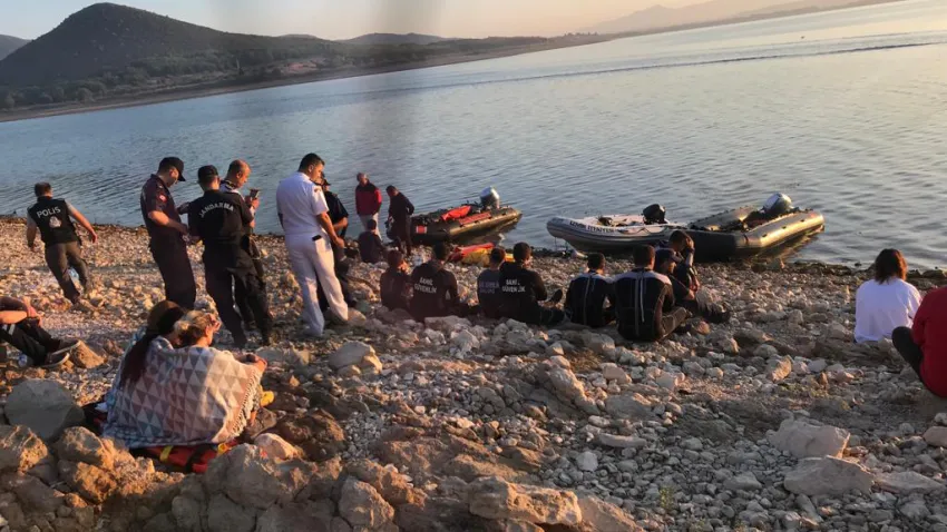 Tahtalı Barajı’nda helikopter kazası (1)