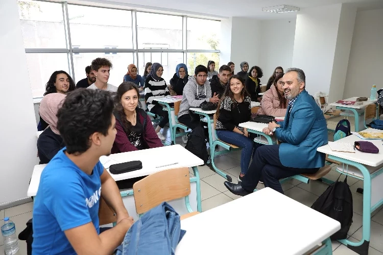 Bursalı öğrenciler için burs başvuruları başlıyor haberinin görseli