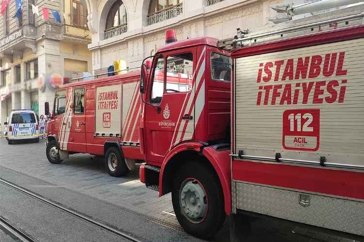 İstiklal Caddesi’nde korkutan yangın