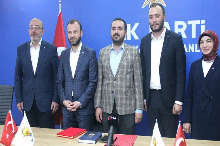 AK Parti Kütahya'da devir teslim töreni haberinin görseli