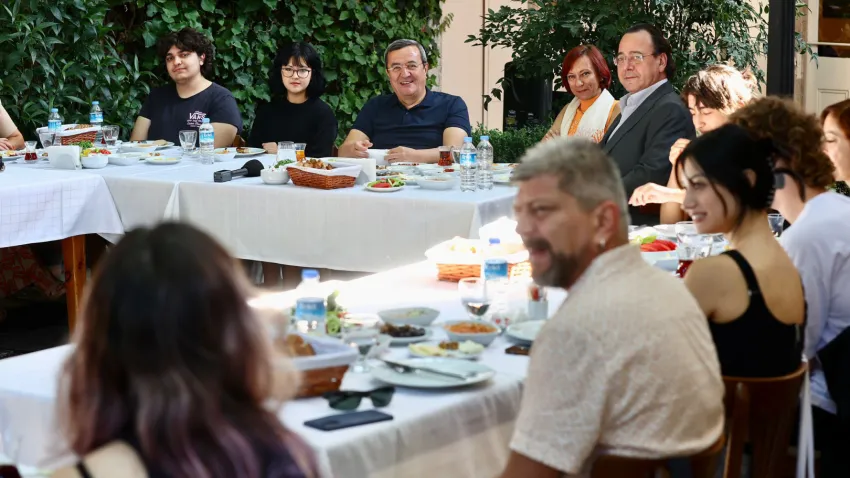 Konak Belediyesi'nin Kursları Üniversite Kazandırdı