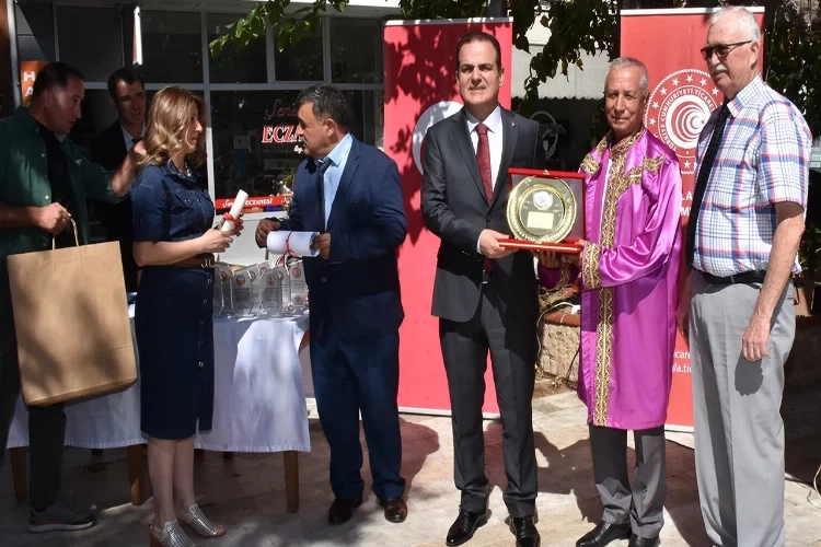 Manisa Ula’da yılın Ahisine Kaftan