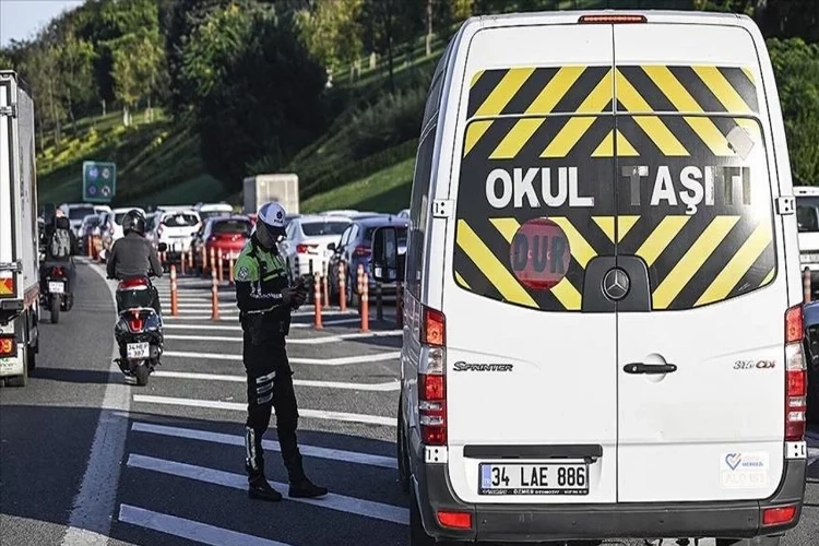 Okulların ilk haftasında 50 binden fazla servis aracı denetlendi