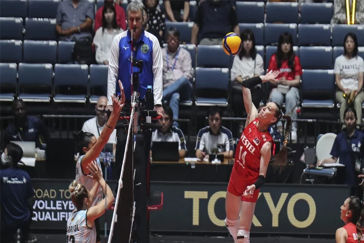 Türkiye-Brezilya voleybol maçı ne zaman? Hangi kanalda? Filenin Sultanları 5'te 5 yapacak mı? haberinin görseli