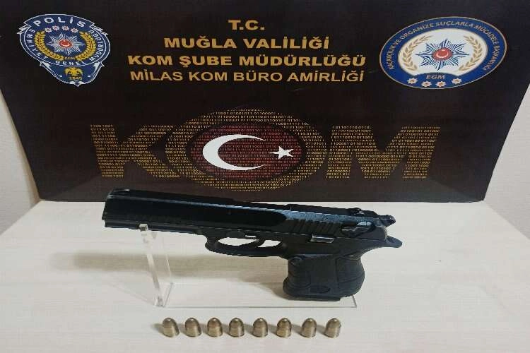 Muğla’da uyuşturucu ve ruhsatsız tabanca bulundu haberinin görseli