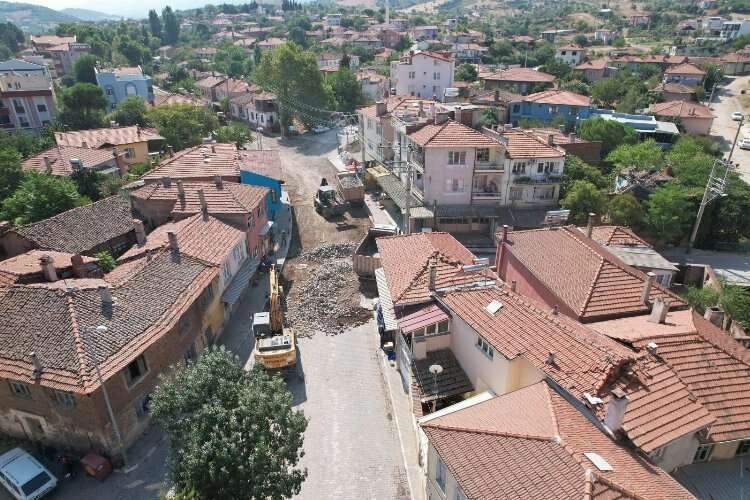 Balıkesir Sındırgı'da değişim çalışmaları sürüyor