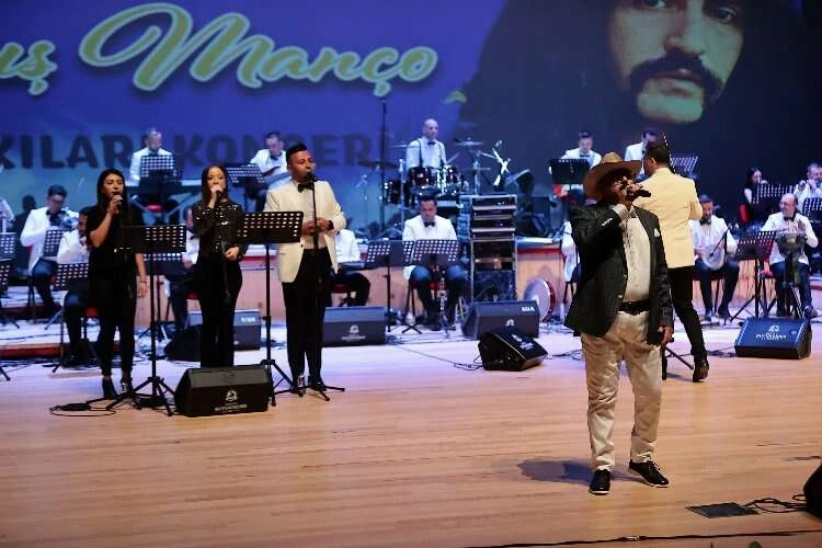 Denizli, Barış Manço şarkıları ile coştu haberinin görseli