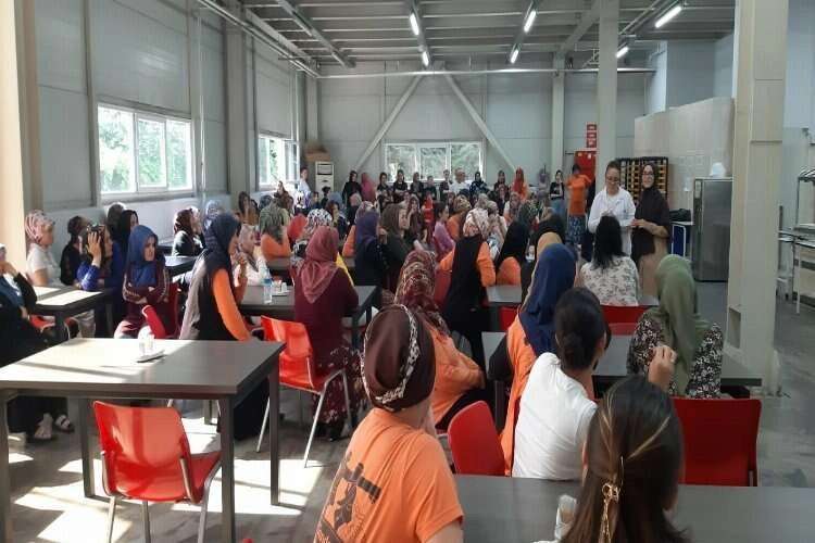 Düzce'de çalışan kadınlara HPV eğitimi haberinin görseli