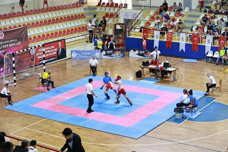 Denizli'de haftasonu Kick Boks heyecanı yaşanacak haberinin görseli