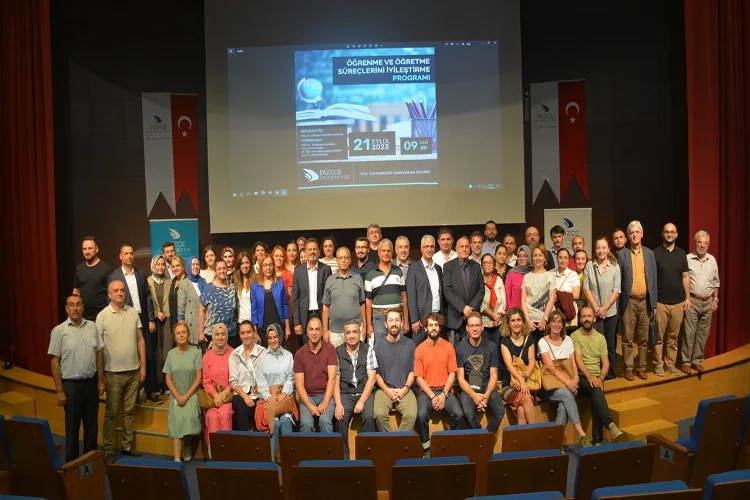 Düzce'de öğrenme ve öğretme süreçlerini iyileştirme programı haberinin görseli