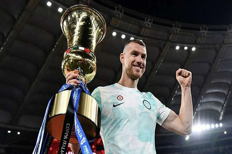 Bosna Elması Dzeko: Fenerbahçeli Edin Dzeko'nun bilinmeyen hikayesi haberinin görseli