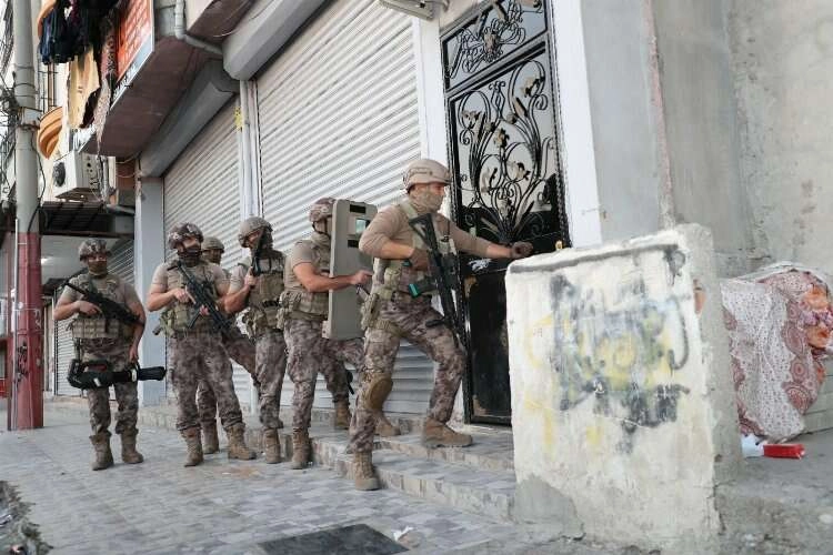 Mersin'de göçmen kaçakçılarına ağır darbe