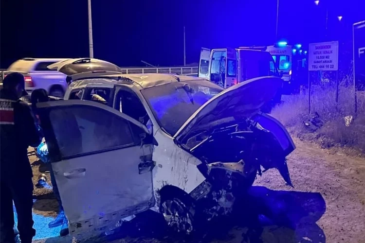 Kütahya’da korkunç kaza: Ölü ve yaralılar var haberinin görseli