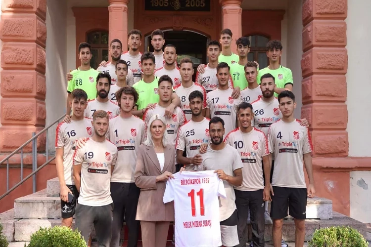 Başkan Subaşı'ndan 1969 Bilecik Spor Kulübüne destek haberinin görseli