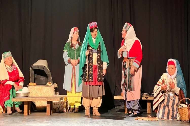 Bacıyan-Rum Fatma Bacı tiyatro oyunu Eskişehir'de sergilendi haberinin görseli