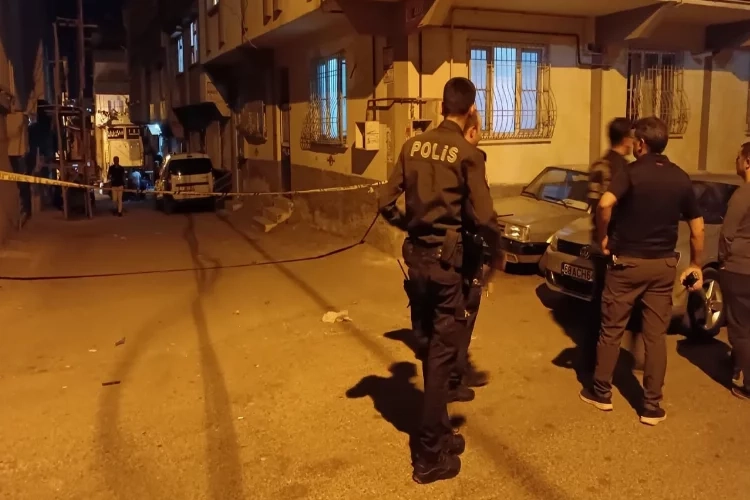 Gaziantep’te silahlı kavgada öldürülen genç defnedildi haberinin görseli