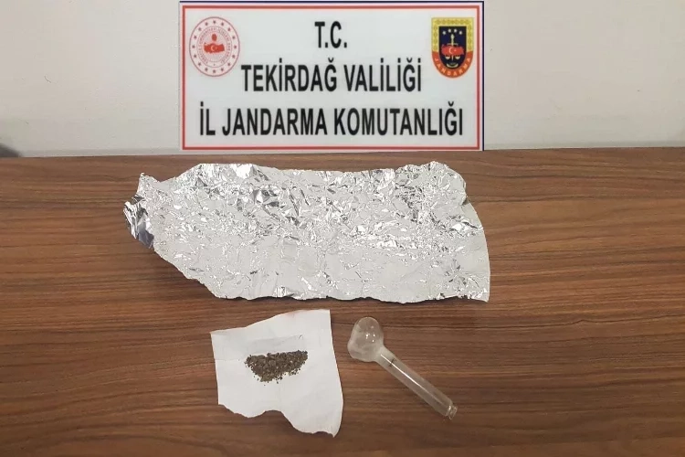 Tekirdağ'da bir araçtan uyuşturucu madde çıktı haberinin görseli