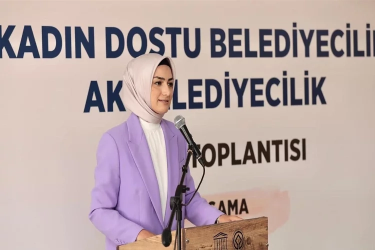 AK Parti İzmir’den Kadın Dostu Belediyecilik, AK Belediyecilik programı haberinin görseli