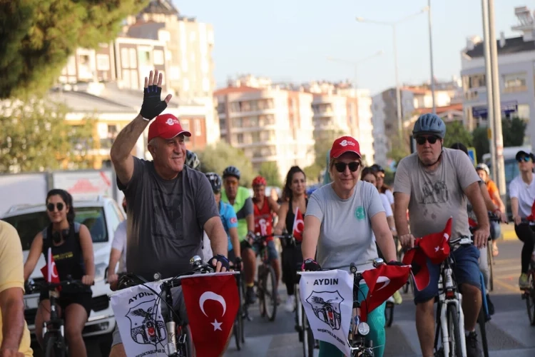 Aydın’da pedallar 'çevre dostu ulaşım' için döndü