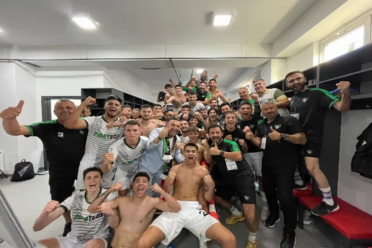 Denizlispor'da galibiyet sevinci haberinin görseli