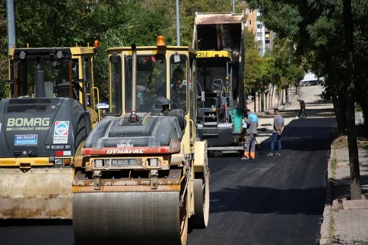 Kayseri'de asfalt çalışması devam ediyor  