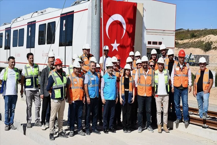 İlk yerli ve milli sürücüsüz metro aracı Gebze-Darıca hattında raylarla buluştu haberinin görseli