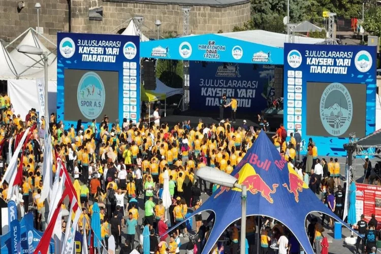 Uluslararası Kayseri Yarı Maratonu düzenlendi