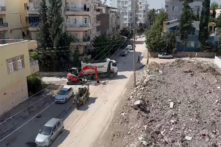 Adıyaman’da patlayan doğalgaz borusu panik yarattı haberinin görseli