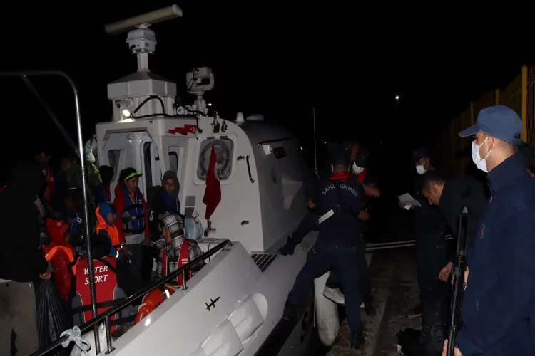 Çanakkale Ezine açıklarında kaçak göçmenler yakalandı haberinin görseli