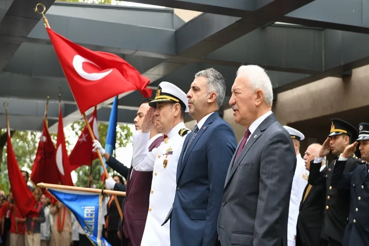 Lapseki’nin düşman işgalinden kurtuluşu kutlandı haberinin görseli
