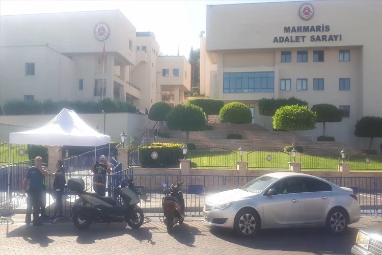 Lokantada tatlı kavgası: 14 kişi gözaltına alındı! haberinin görseli