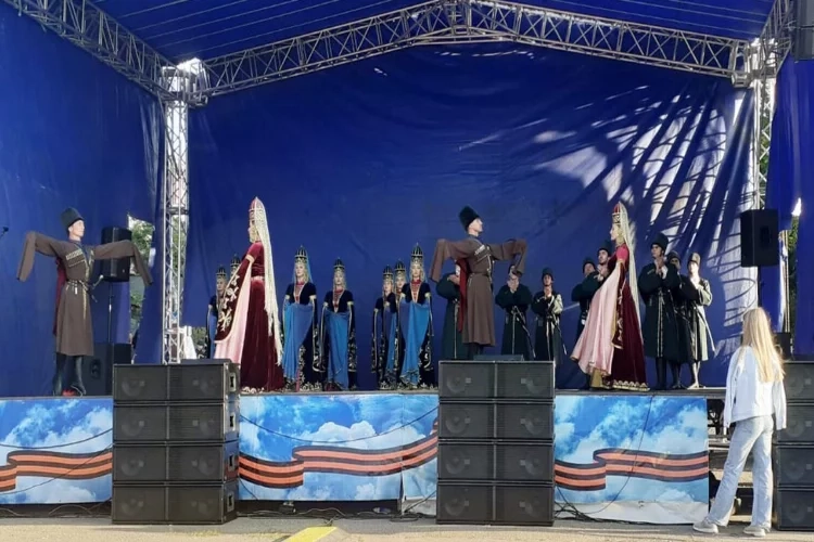 Samsun'da Halk Dansları ve Müzik Festivali başladı haberinin görseli