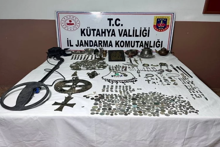 Kütahya'da tarihi eser operasyonu: 2 gözaltı haberinin görseli