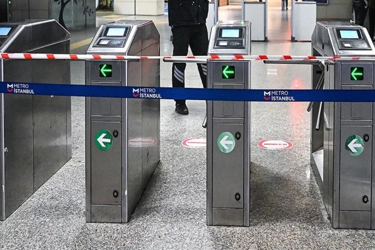 İstanbul metrosunda seferler durdu! haberinin görseli
