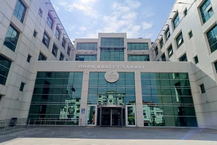 Ordu'da ölen bebeğini arsaya gömen kadın hakim karşısında haberinin görseli