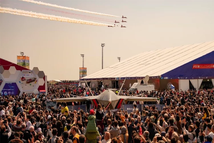 Son durak İzmir: Teknoloji festivali heyecanı başlıyor haberinin görseli