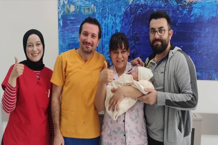 Gazeteci Mevlüt Tınas'ın mutlu günü haberinin görseli