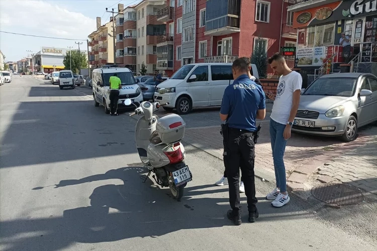 Kütahya’da trafik uygulamalarında sürücülere ceza yağdı haberinin görseli