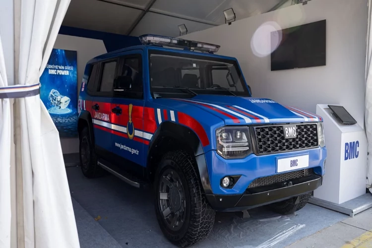 Jandarmanın yerli SUV aracı TEKNOFEST İzmir’de sergilendi