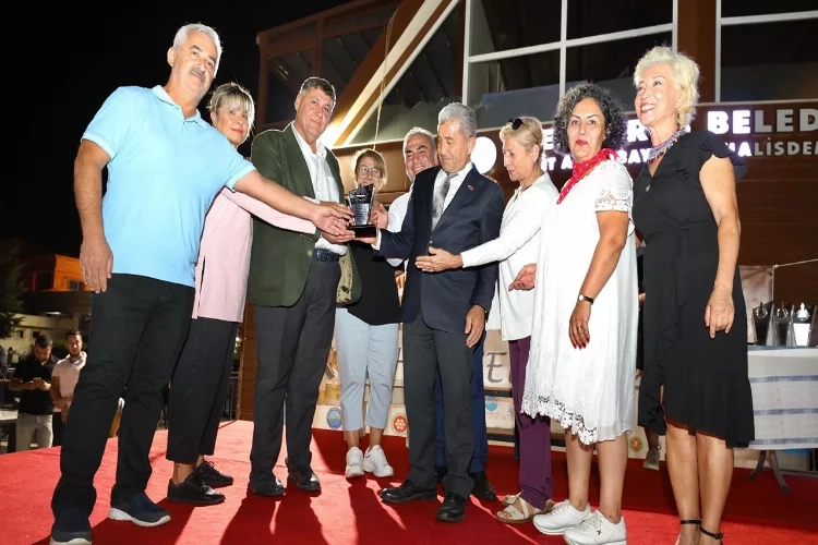 15. Uluslararası Altın Saat Kulesi Ödülleri Festivali Menderes’te Başladı haberinin görseli